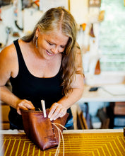 Load image into Gallery viewer, January 2025 - Hawaiian Palm Fiber Art Journey Workshop Week with Shelley Hoist
